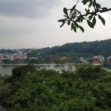 Che'S Villa Kandy Luaran gambar