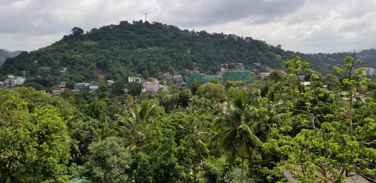 Che'S Villa Kandy Luaran gambar
